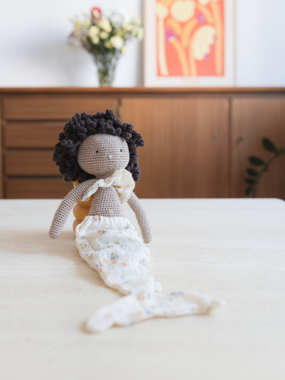 Poupée sirène en crochet personnalisée